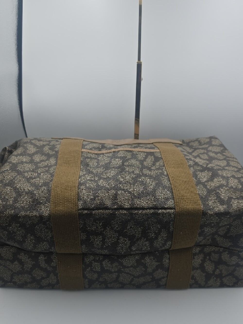Yves Saint Laurent Vintage Tan & Gray Giraffe Patterned Large Weekender (EUC)🦒✨ - Picture 10 of 15